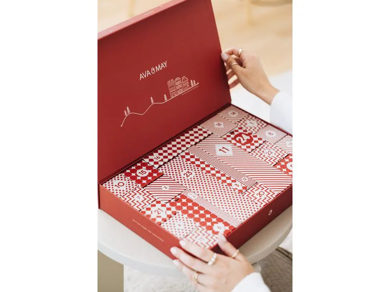 AVA & MAY Calendrier de l'Avent bougies parfumées et diffuseurs